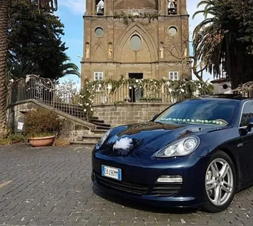 Porsche panamera blu