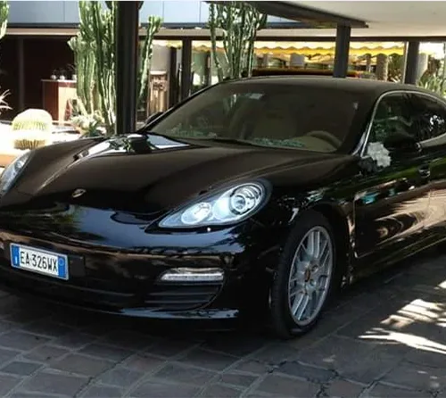Porsche panamera nero turbo